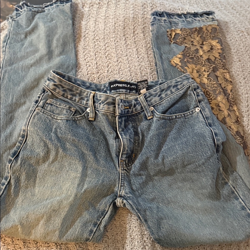 Express Women's Vintage 90’s Light Blue Jeans with Gold Lace Accent
